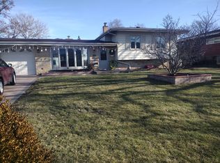 5639 N Manor Ln, Chicago, IL 60631