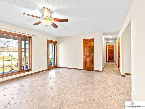 5th image of 1290 S 13th Ave