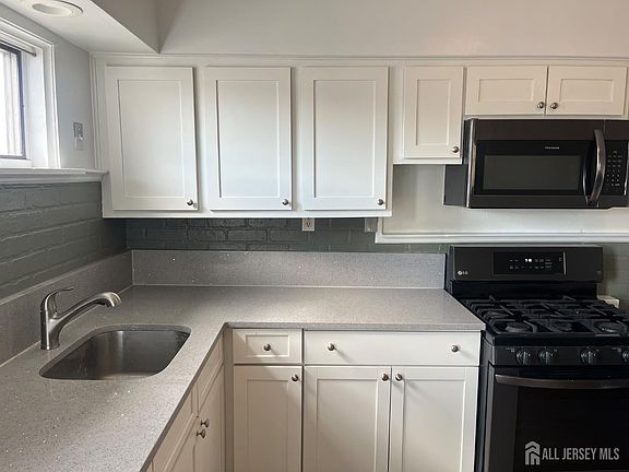2nd image of 110 Oak Tree Ave Floor 2