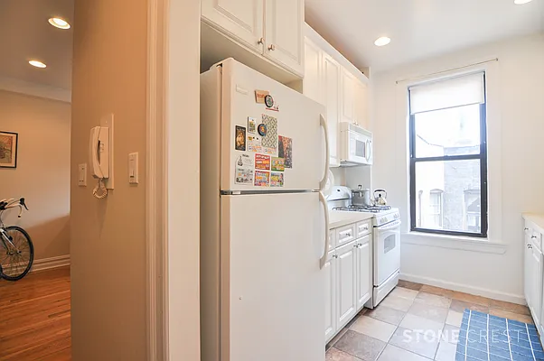 Rented by Stonecrest Realty | media 4