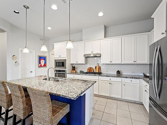 5th image of 3102 Redondo Dr