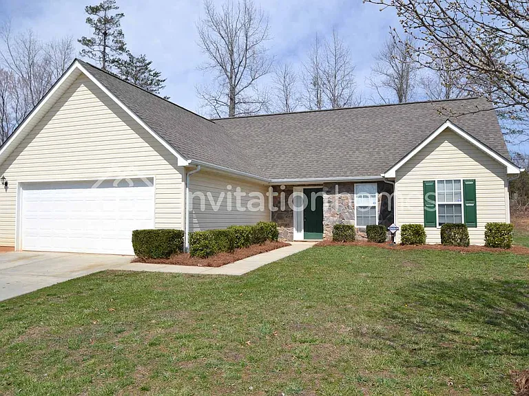 2730 Stagbuck Dr — Photo 1