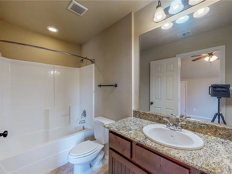 3416 Cullen Trl #A — Photo 33