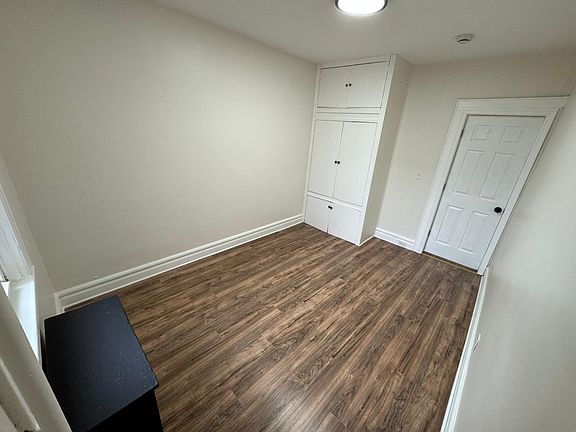 5th image of 142 Wakeman Ave #1A