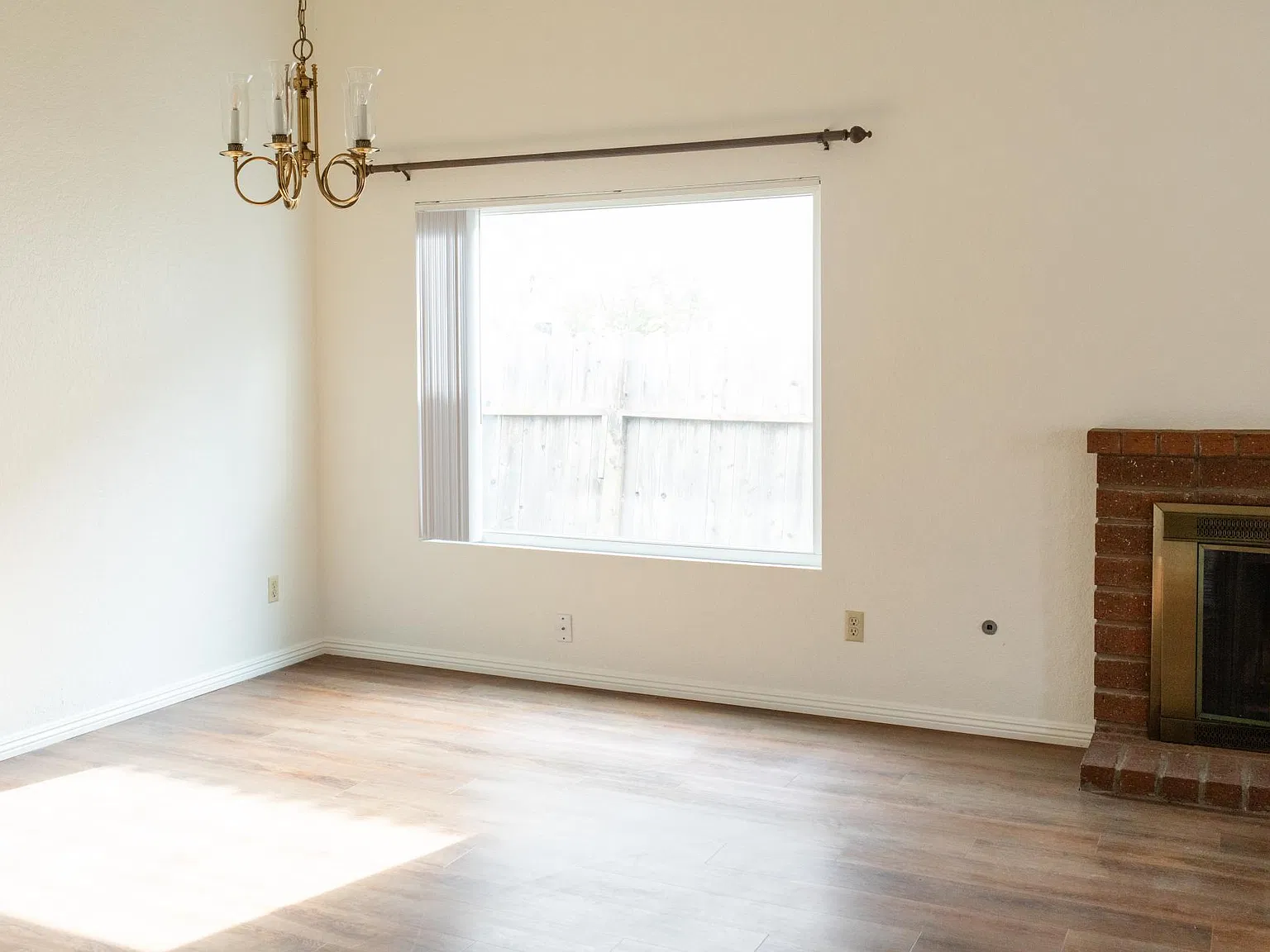 4 bed, 1416 sqft, $4,000 — Photo 4