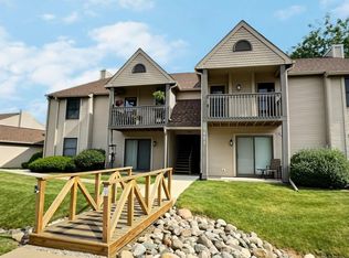 3602 Timberbridge Dr APT G, Valparaiso, IN 46383