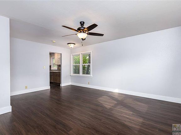 3rd image of 2600 Rehberg Ln