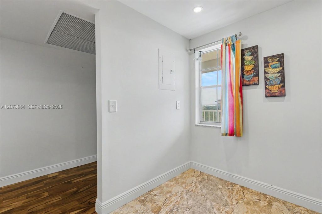 3090 N Course Dr APT 709, photo 7