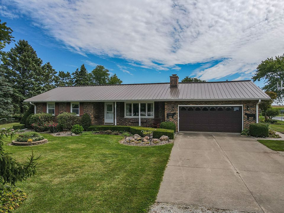 8907 N 8000e Rd, Grant Park, IL 60940 | Zillow