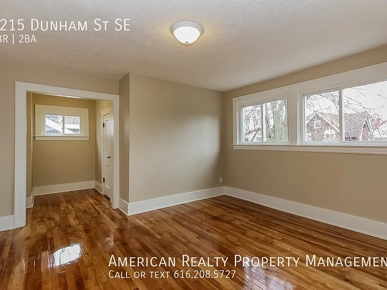 1215 Dunham St SE — Photo 8