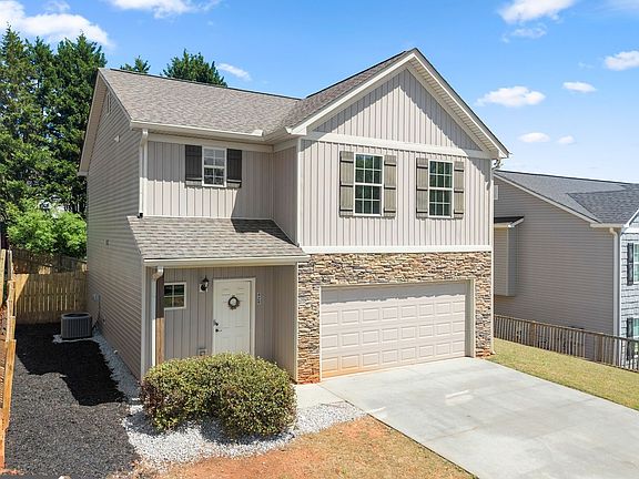 2nd image of 429 Highland Pointe Dr