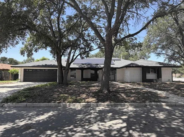 421 Candleglo, Windcrest, TX 78239