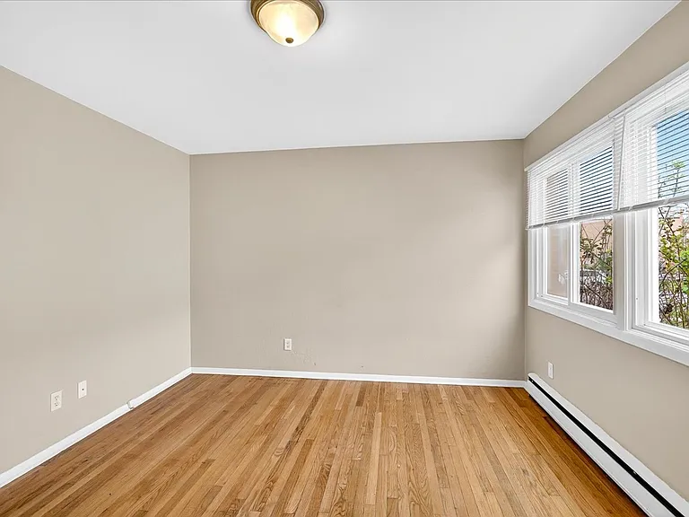 5726 Russett Rd — Photo 16
