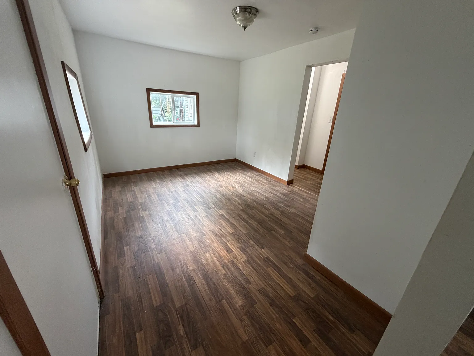 2 bed, 1000 sqft, $1,250 — Photo 3