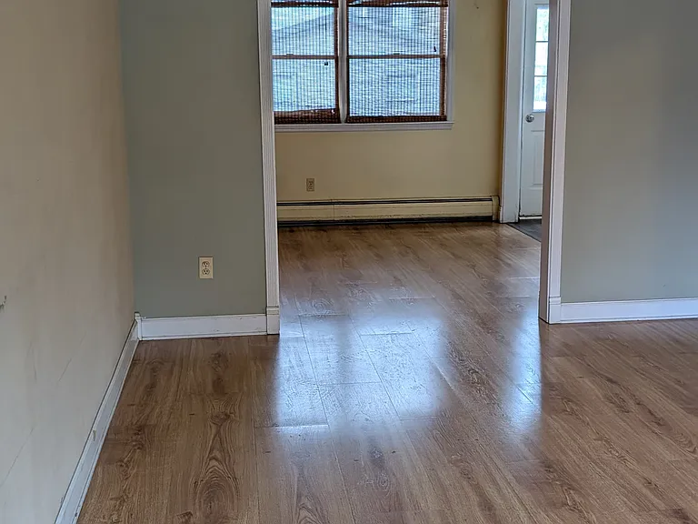 57 Waldron Ave — Photo 13