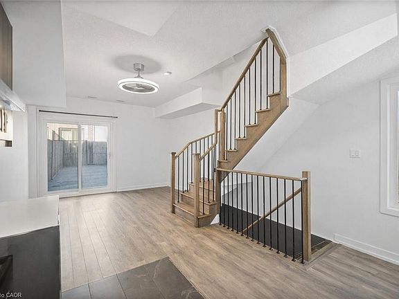 4th image of 2059 Weston Rd #40