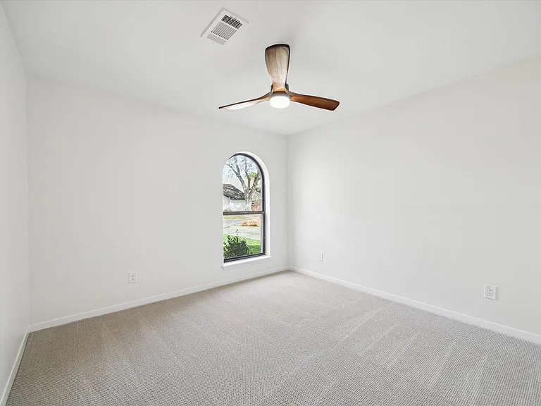 7715 Twin Hills Dr — Photo 25