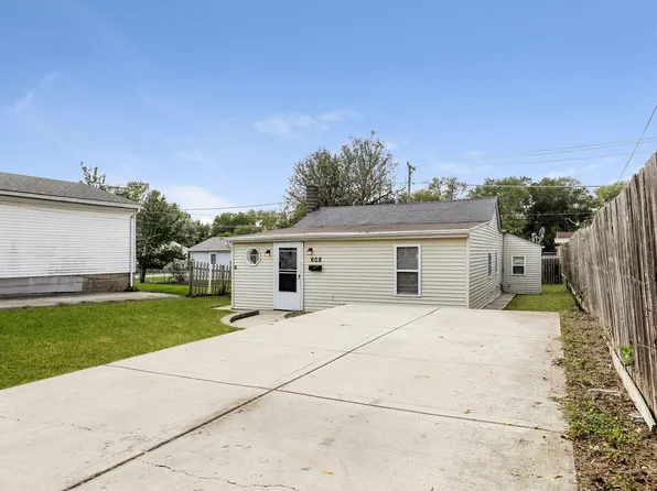 608 N Harrison Ave, Aurora, IL 60506