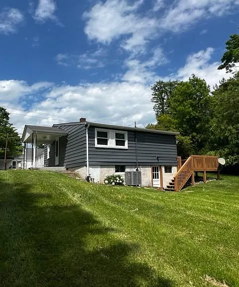 1601 Glade Rd — Photo 2