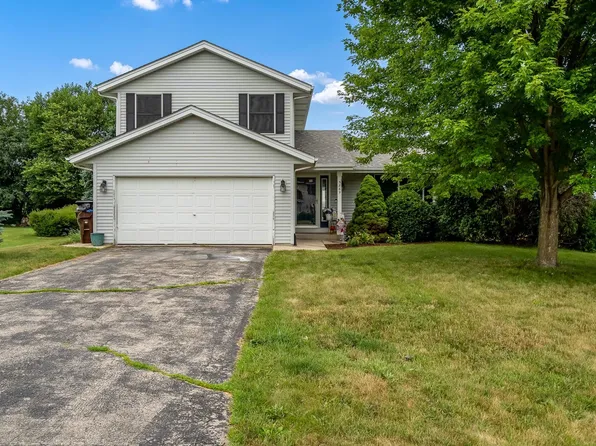 5869 Longest Dr, South Beloit, IL 61080