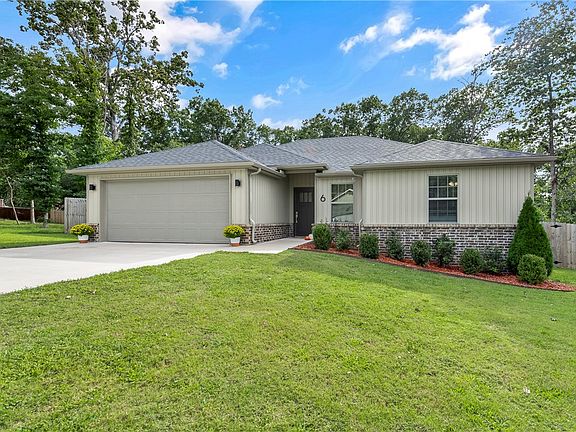 2nd image of 6 Elvanfoot Ln