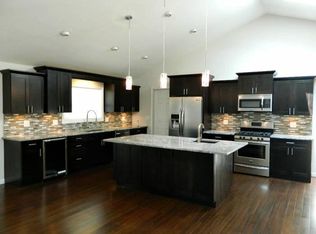 1011 Riverhills Rd, Dayton, OH 45430