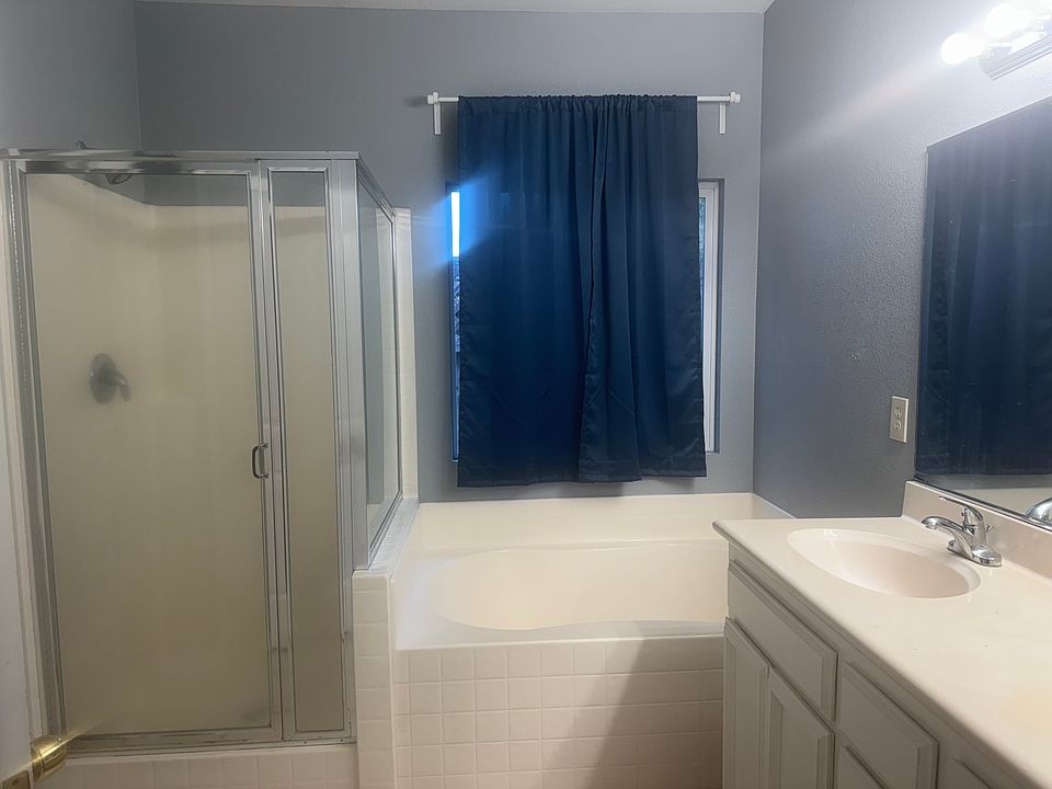 1st image of 6605 Rabbit Hollow Way