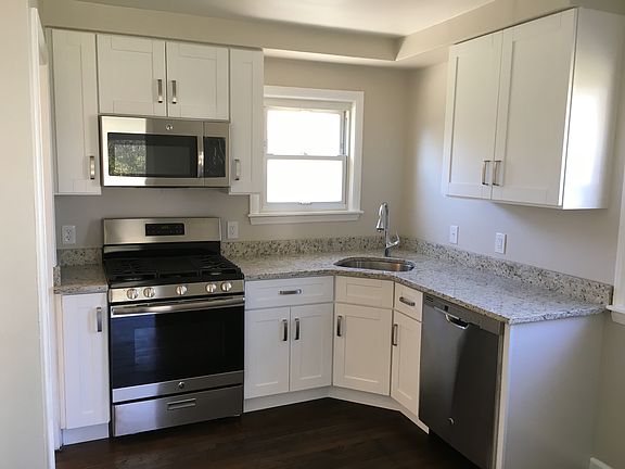 2nd image of 23041 Manistee Ave