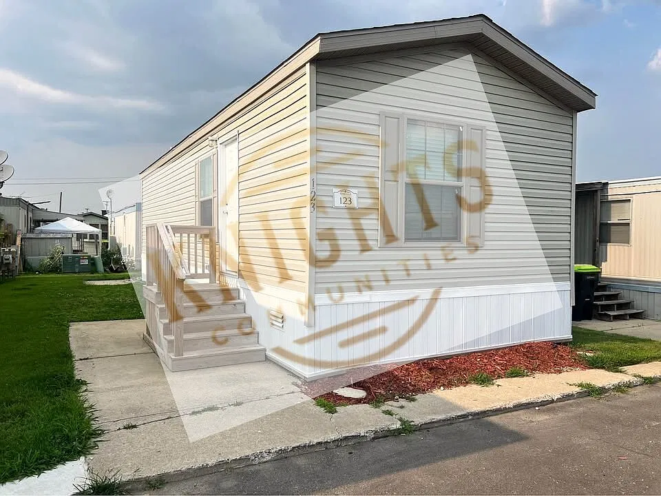 2 bed, 1.0 bath, $1,049 — Photo 1