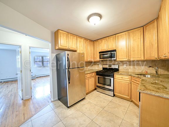 3rd image of 2421 43rd St #3