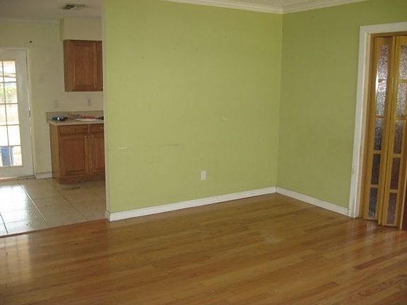4th image of 18660 Commonwealth Ave N