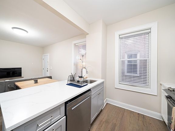 5th image of 12 Oak St APT 3