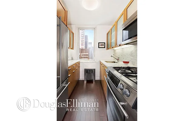 Rented by Douglas Elliman | media 18