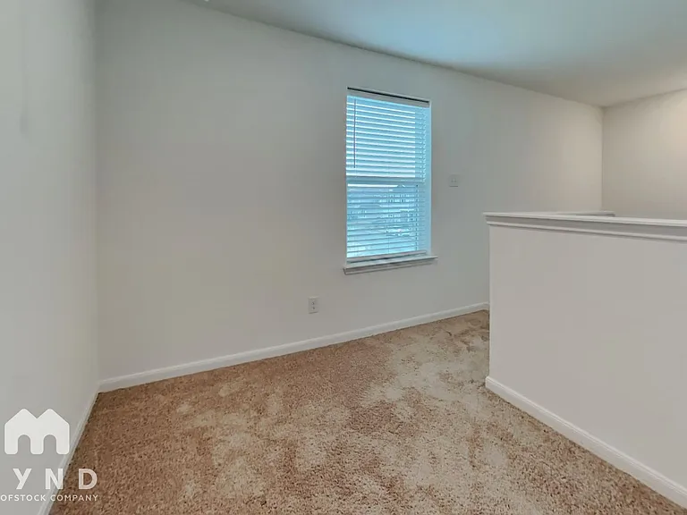 6104 Underwood Way — Photo 6