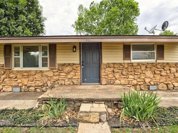 1013 N Carr Dr, Newcastle, OK 73065