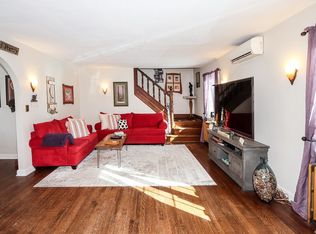 61 Livingston Ave, Babylon, NY 11702