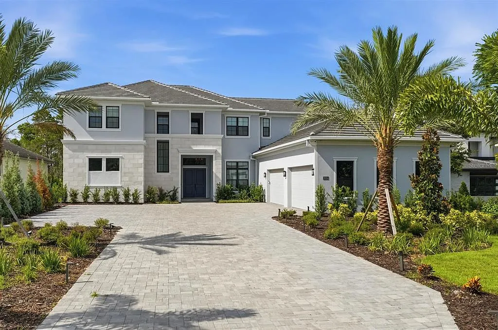 5 bed, 7.0 bath, 5871 sqft, $13,000 — Photo 1