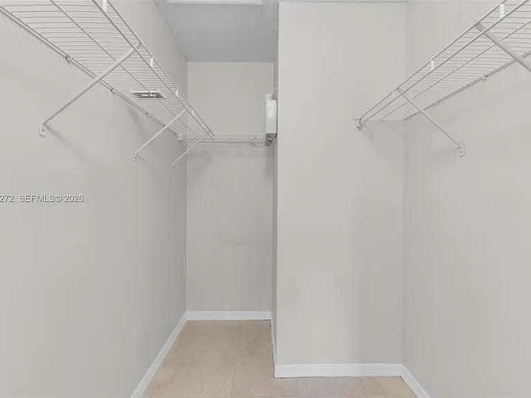 1241 SE 29th St #202-27 — Photo 13