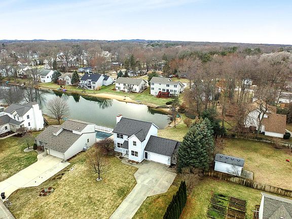 2nd image of 458 Pine Wood Dr