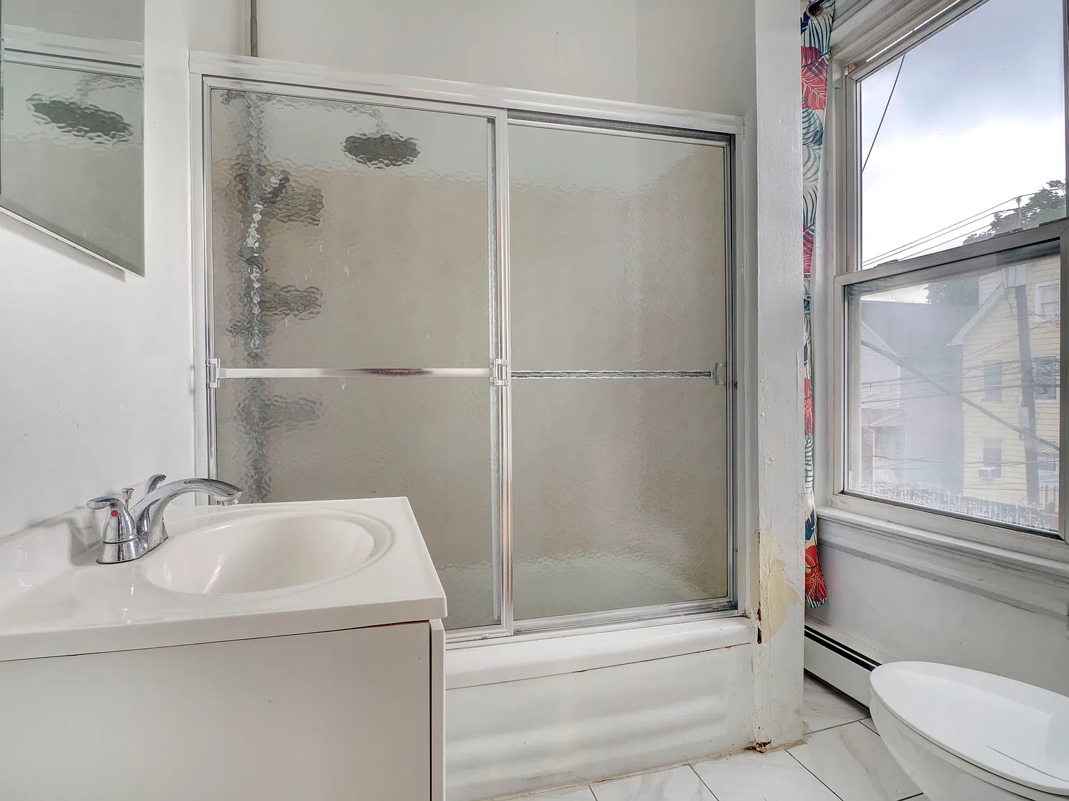 4 bed, $2,375 — Photo 3