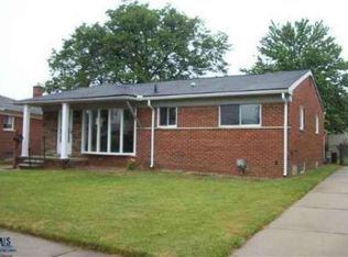 18141 N Wind Dr, Fraser, MI 48026