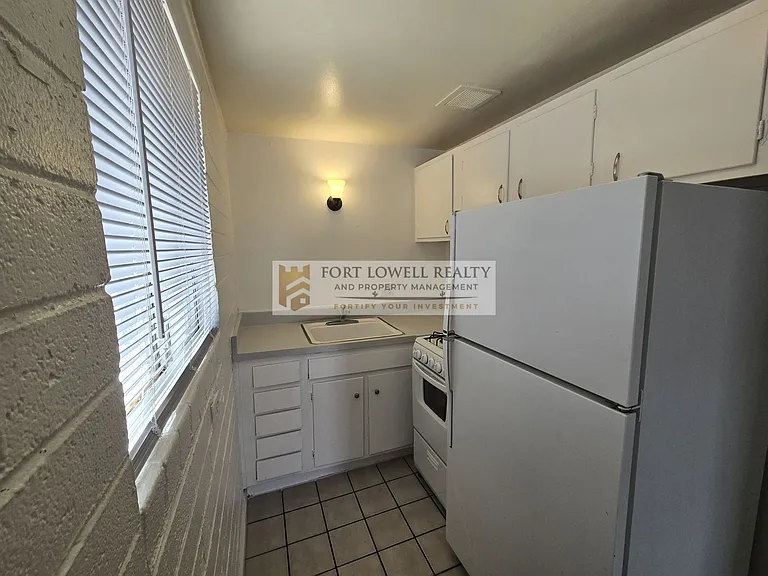 201-211 W Kelso St, Tucson, AZ 85705 — Photo 6