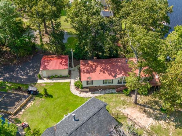 1435 Stukes Rd, Manning, SC 29102