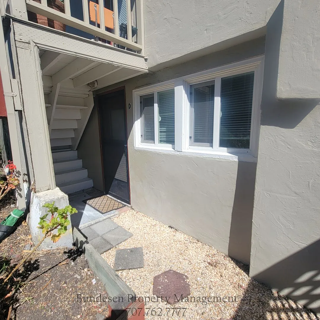 415 & 417 N Kentucky St #417D photo 1