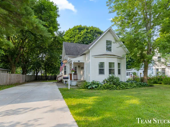 921 Masonic Ave, Belding, MI 48809