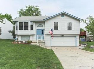 2513 Wellesley Dr, High Ridge, MO 63049