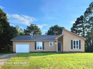 321 Nugget Ct, Fayetteville, NC 28311