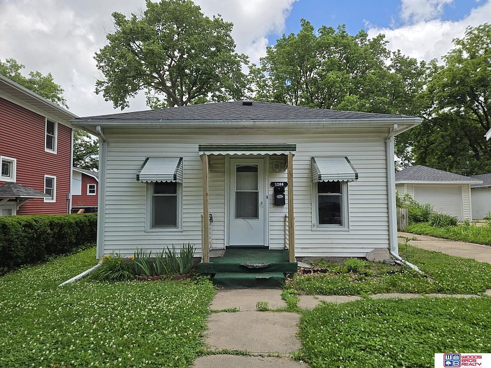 1st image of 1208 Elk St