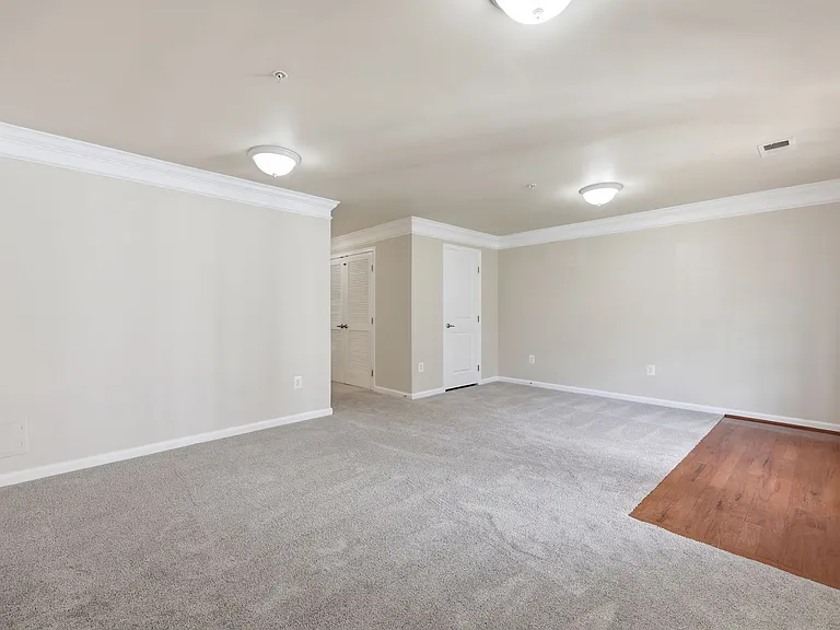 7833 Wormans Mill Rd — Photo 8