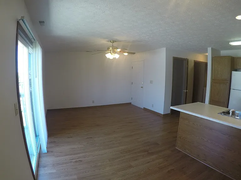 Crosspoint Apartments — Photo 14